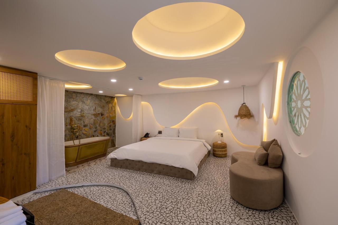 Pisces Hotel Hue Exterior foto