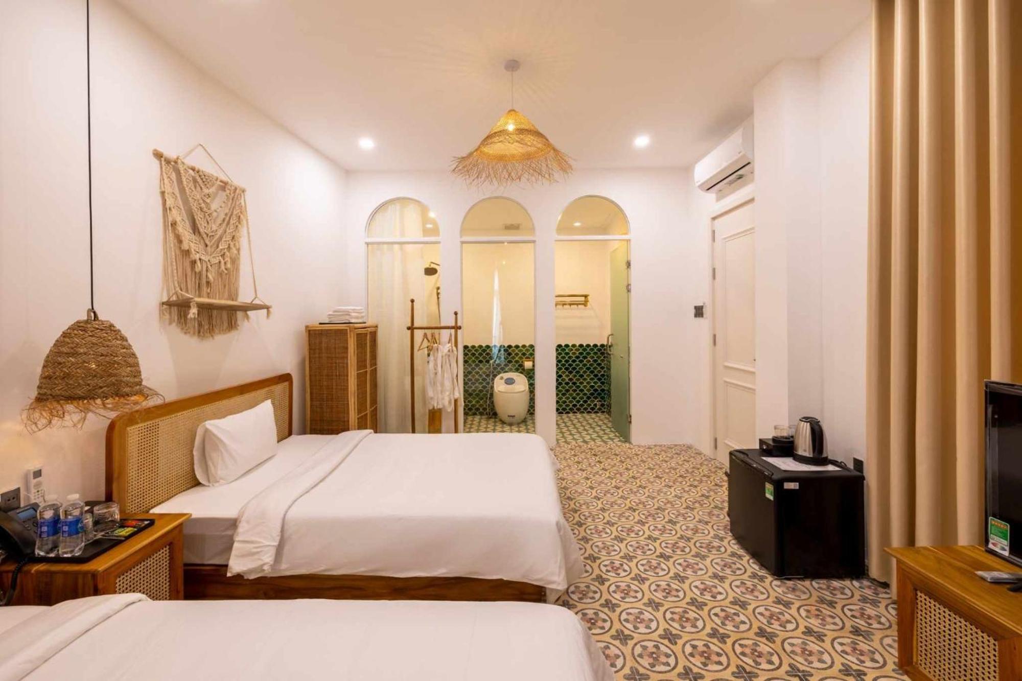 Pisces Hotel Hue Exterior foto